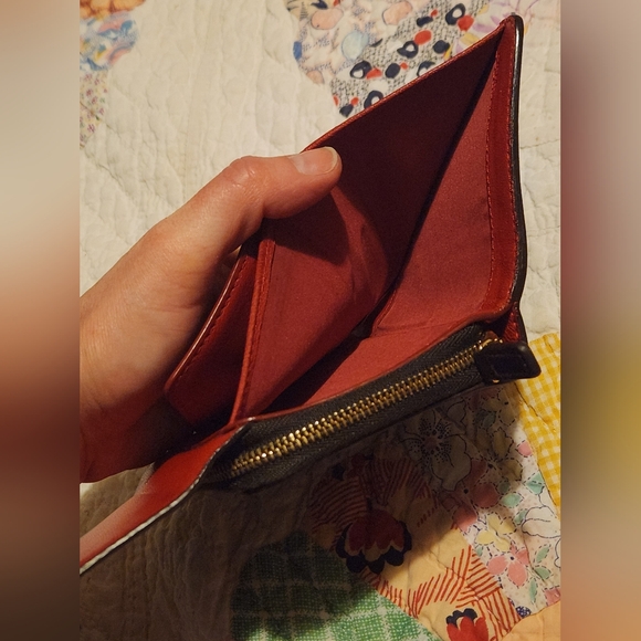 CELINE Logo Leather Trifold Wallet/9X2033 - Picture 9 of 15